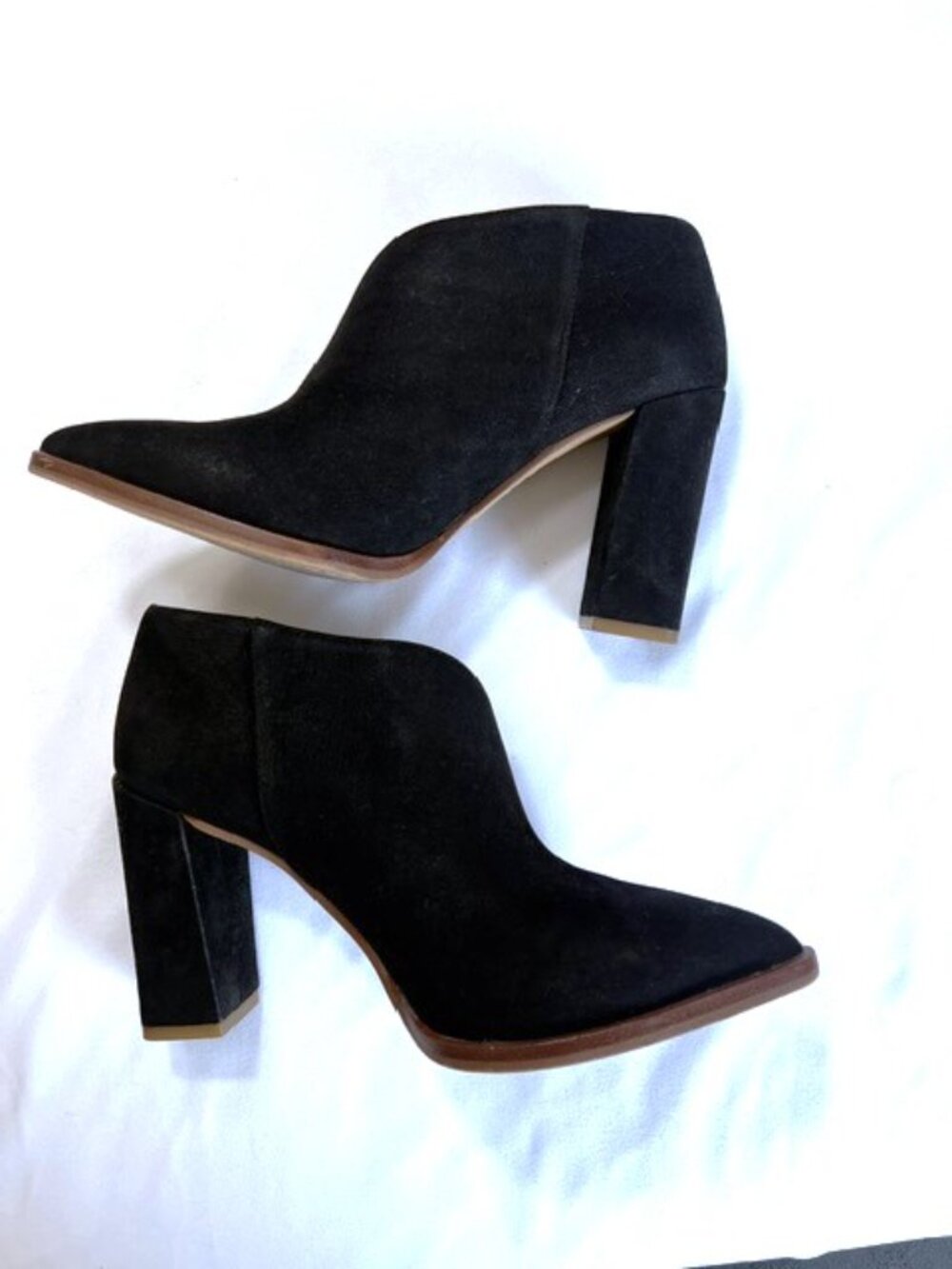 Vince Camuto Suede Cut Out High Heel Pump Sz 6.5 - Picture 4 of 13